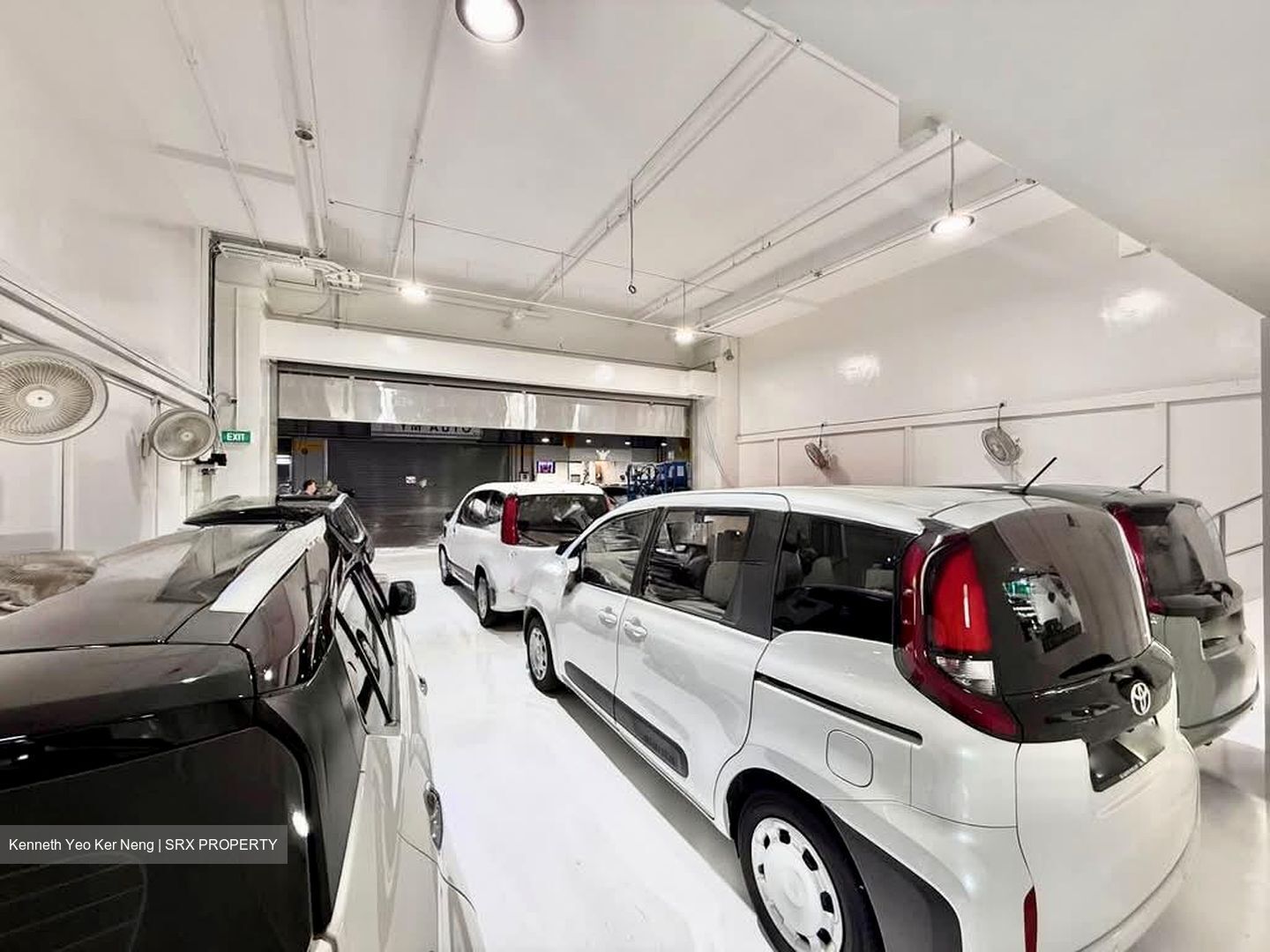 Carros Centre (D25), Factory #529681611